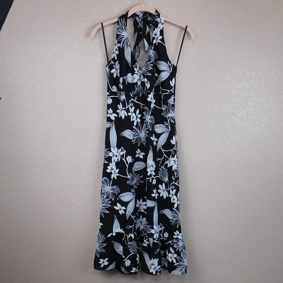 Alyn Paige Black and White Floral Print Dress - Picture 1 of 3